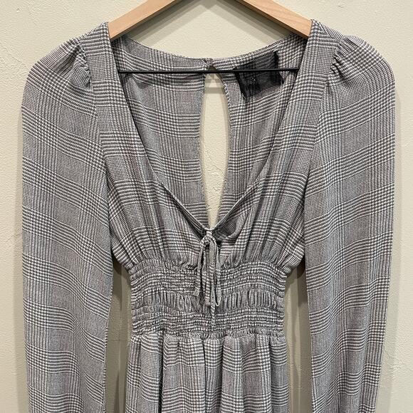 Reformation Wilder Mini Dress Aberdeen Grey White - Size 6 - Picture 6 of 11